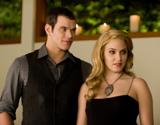 ‘The Twilight Saga: New Moon’: Love at second bite