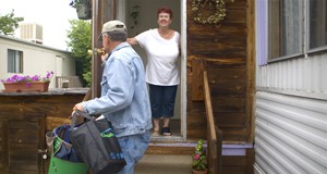 Retired Senior Volunteer Program brings aid and holiday cheer to elders in need