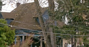 Suspect in Washington police shootings getting help from family