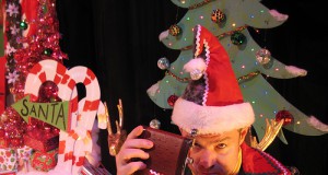 ‘The SantaLand Diaries’ kicks Christmas square in its jingle balls