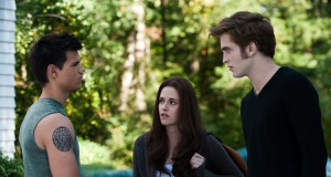 ‘Eclipse’ breaks ‘New Moon’ record for midnight ticket sales with more than $30 million