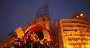 Egypt’s police return; foreigners try to evacuate