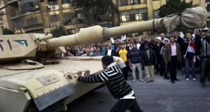 Hundreds of thousands join Egypt protests