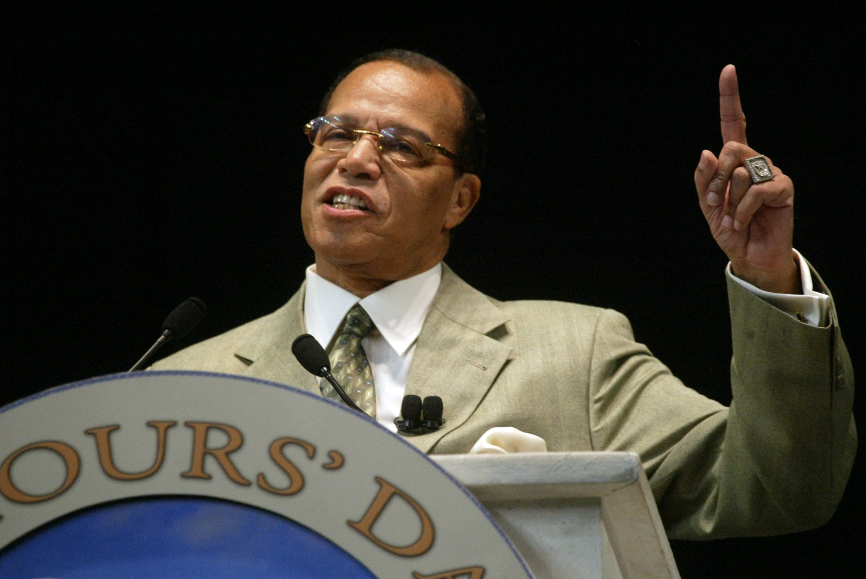 Louis Farrakhan defends ‘brother’ Gadhafi