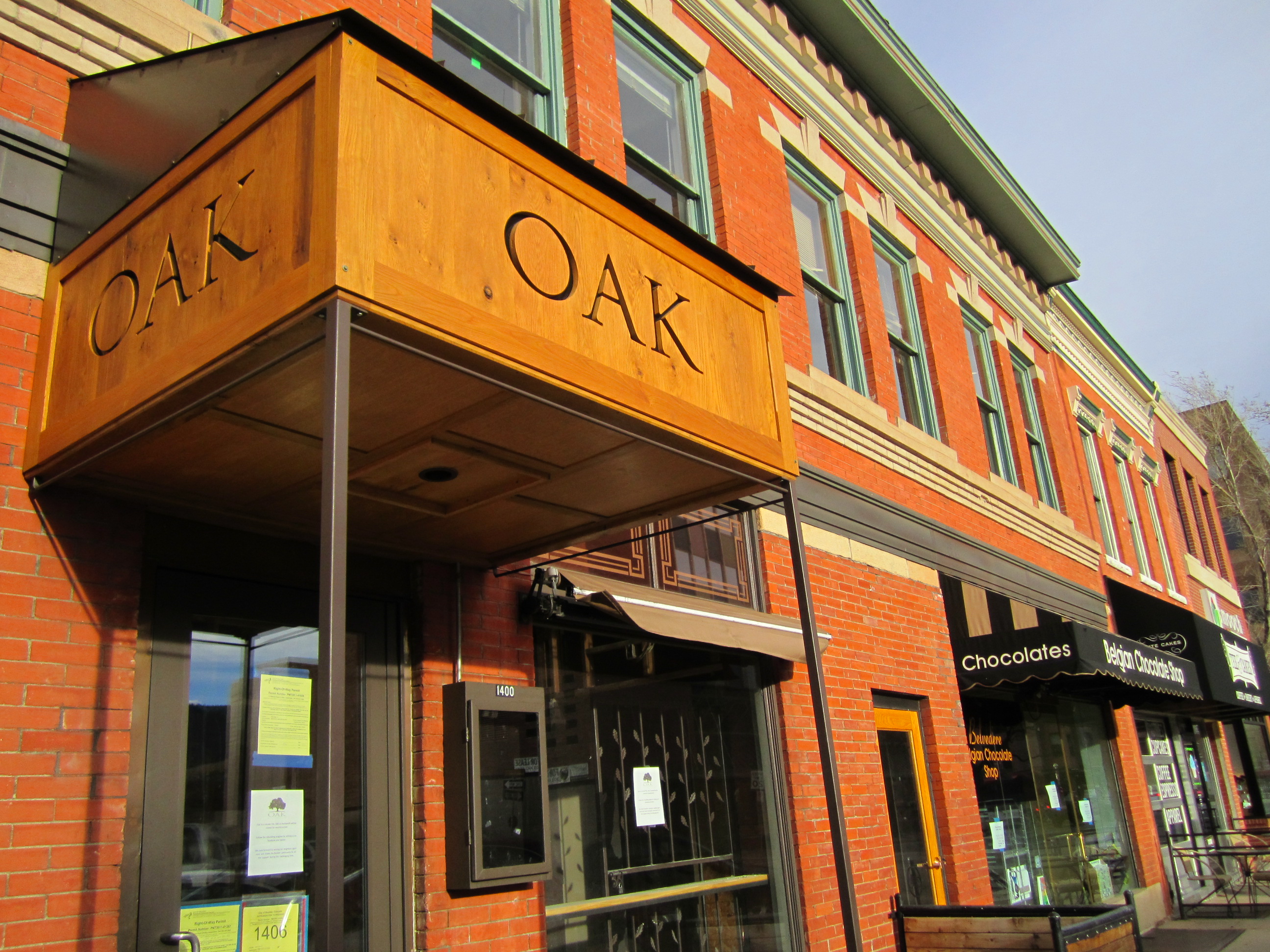 Oak at Fourteenth keeps busy after fire