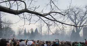 4/20 puffers pull on pipes in peace