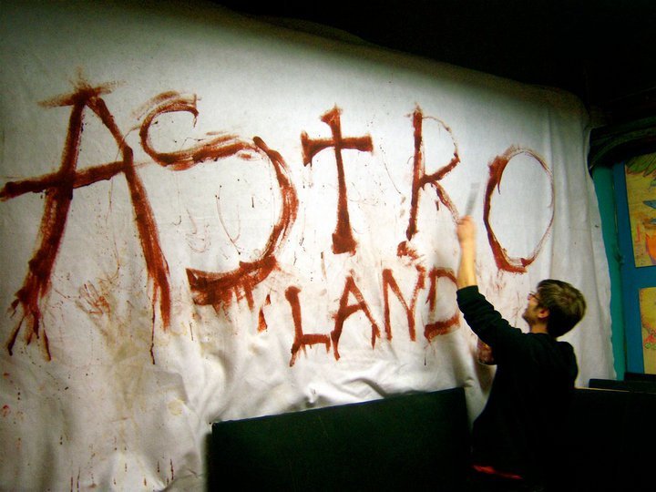 Astroland crashes