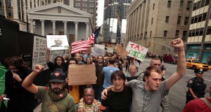 Democrats embrace Occupy Wall Street as GOP strikes