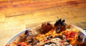 Italian-style pizza booming in Boulder