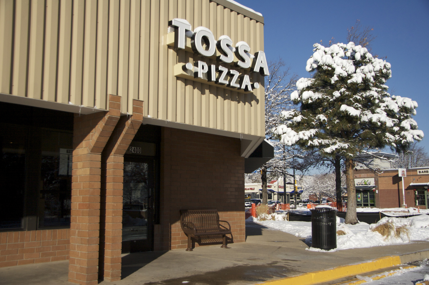Tossa Pizza strikes a balance