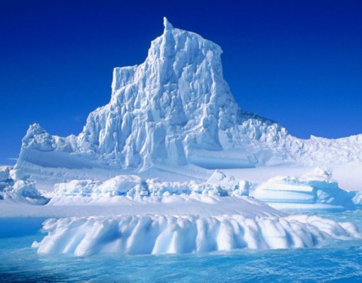 Giant Crack in Antarctica About to Spawn New York-Size Iceberg