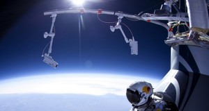 Daredevil Makes Test Jump at 71,581 Feet