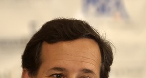 Santorum huddles with movement conservatives