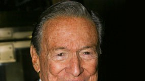 CBS News Legend Mike Wallace Dead at 93