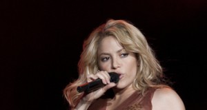 Shakira to Sign $30 Million Deal With Live Nation, Sony