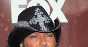 Bret Michaels, CBS Settle Lawsuit Over Tony Awards Injury