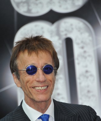 Bee Gees singer Robin Gibb dies at age 62