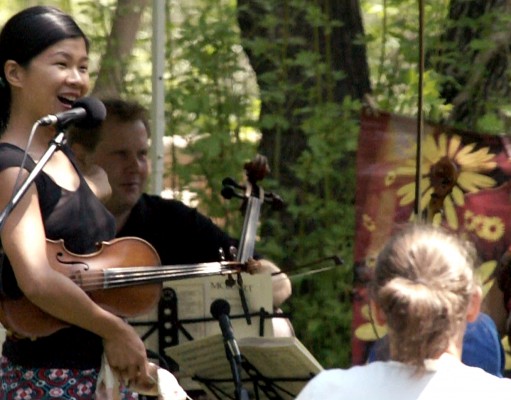 Strings sing in the park