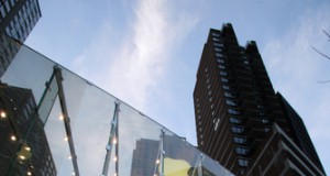 Samsung asks court for $421m from Apple in damages