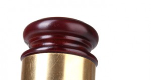 After patent win, Apple moves to block sale of Samsung devices