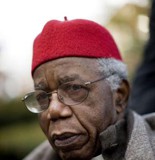 Nigerian author Chinua Achebe, 82, dies in Boston