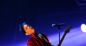 Twitter takes down videos from Vine, after Prince request