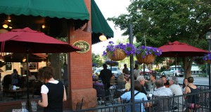 An outdoor lunch at a landmark corner