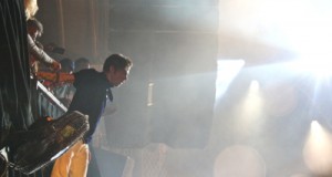 Foals and Cage the Elephant, uncaged