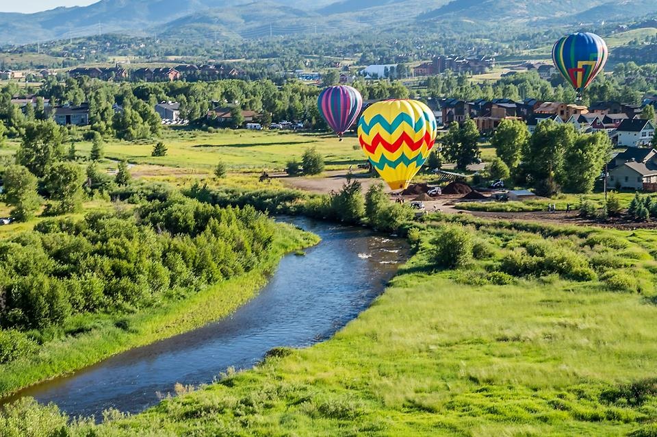 Since hot air balloons have no rudder or steering mechanism, landing one is a largely improvised endeavor. 