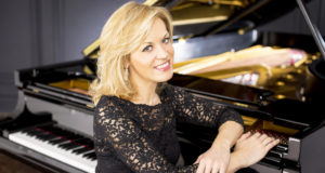 Final weekend of CMF packs variety