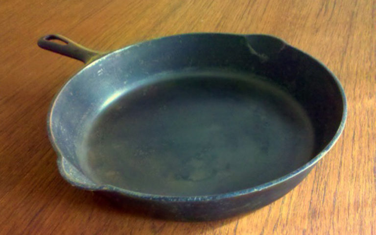 The frying pan and the egg